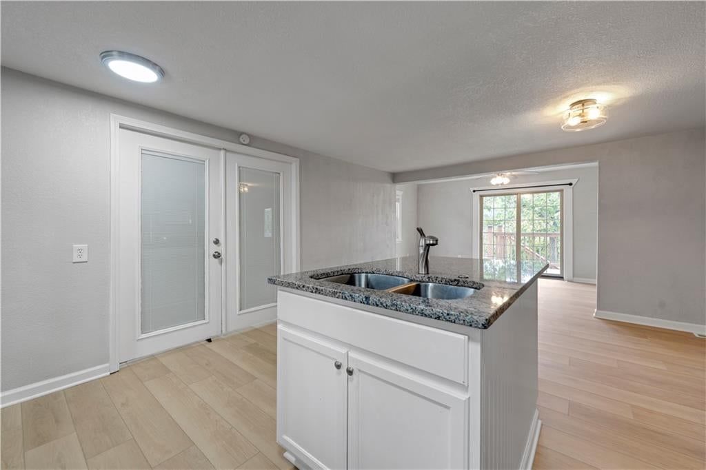 Photo 10 of 32 - 165 T Street, Lake Lotawana, MO 64086
