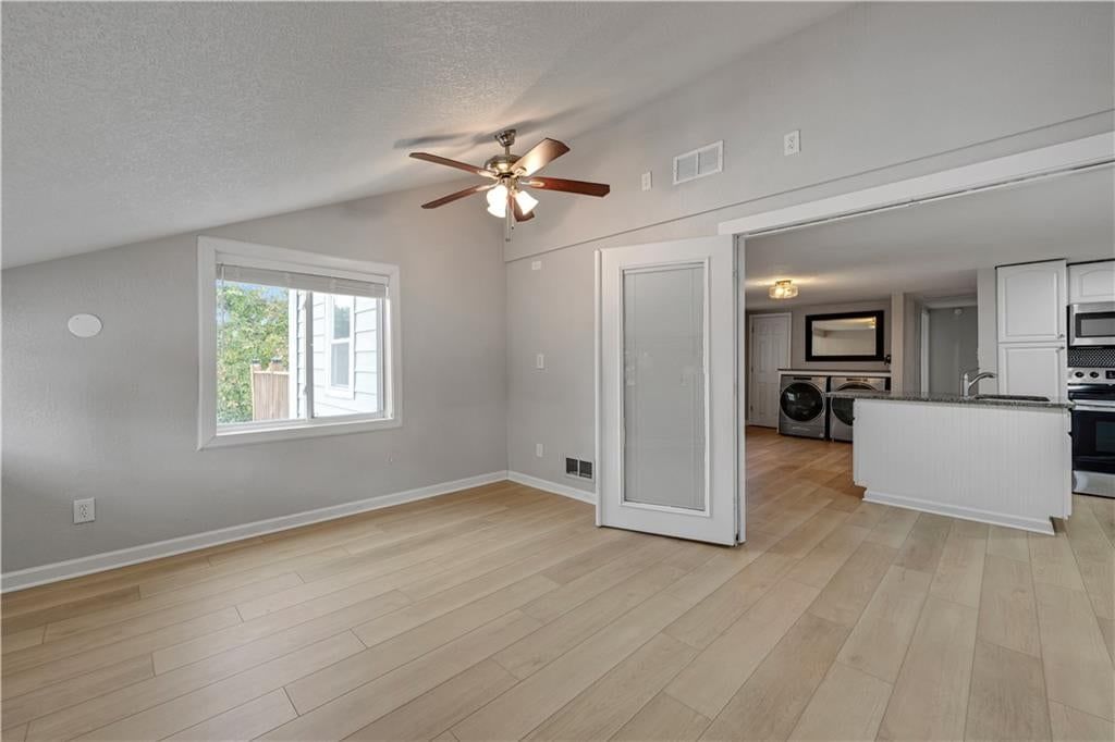 Photo 15 of 32 - 165 T Street, Lake Lotawana, MO 64086