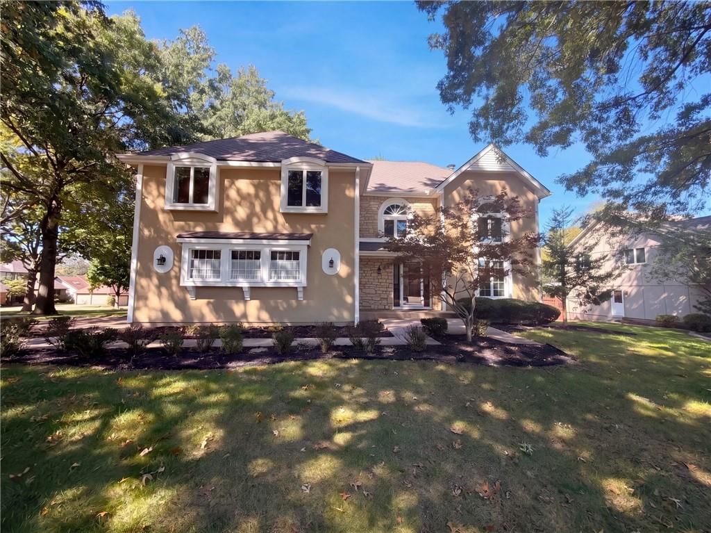 12600 Pawnee Lane, Leawood, KS
