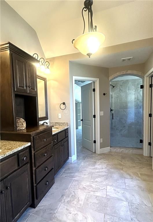 Photo 6 of 50 - 10773 S Palisade Street, Olathe, KS 66061