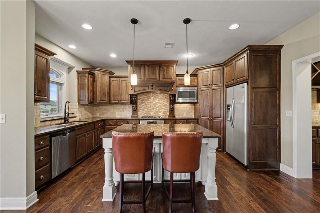 Photo 19 of 50 - 10773 S Palisade Street, Olathe, KS 66061