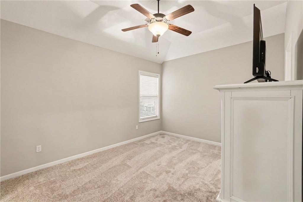 Photo 27 of 50 - 10773 S Palisade Street, Olathe, KS 66061