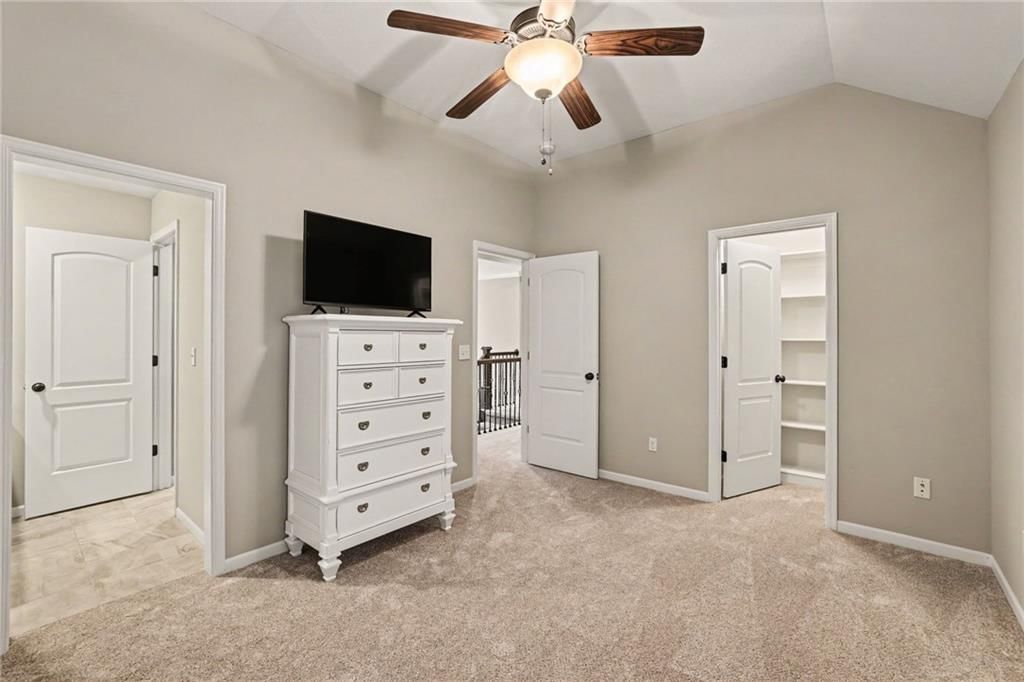 Photo 28 of 50 - 10773 S Palisade Street, Olathe, KS 66061