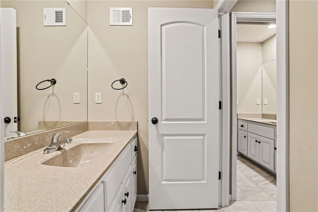 Photo 40 of 50 - 10773 S Palisade Street, Olathe, KS 66061