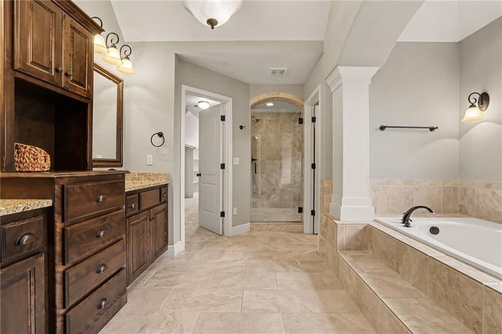 Photo 42 of 50 - 10773 S Palisade Street, Olathe, KS 66061