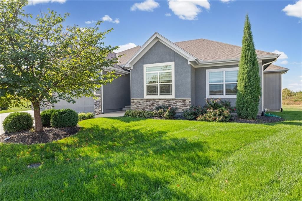 25085 W 87th Terrace, Lenexa, KS