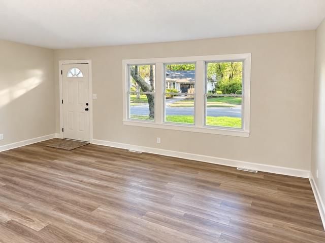 Photo 7 of 13 - 7503 E 93rd Street, Kansas City, MO 64138