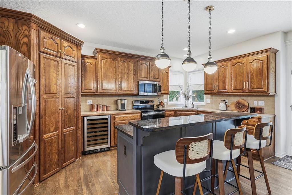 Photo 5 of 26 - 22121 W 58 Street, Shawnee, KS 66226