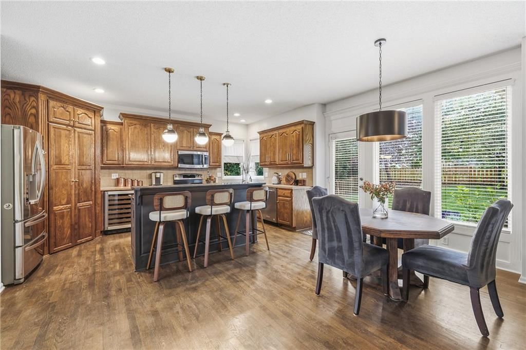 Photo 6 of 26 - 22121 W 58 Street, Shawnee, KS 66226