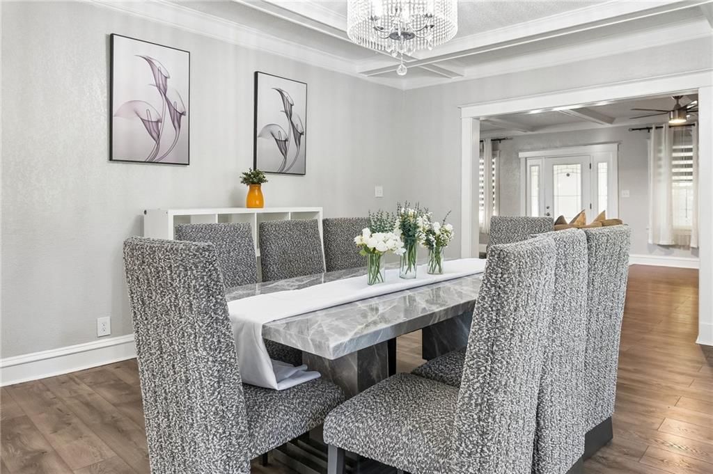 Statement lighting at 2955 E 29th Street, Kansas City, MO 64128