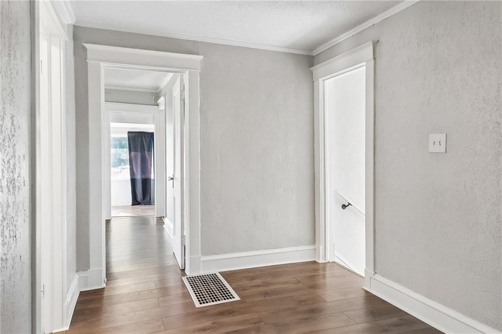Photo 22 of 25 - 2955 E 29th Street, Kansas City, MO 64128