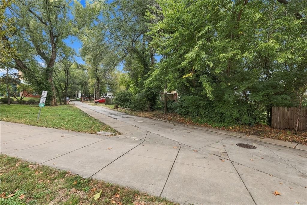 Photo 9 of 18 - 2018 Summit Street