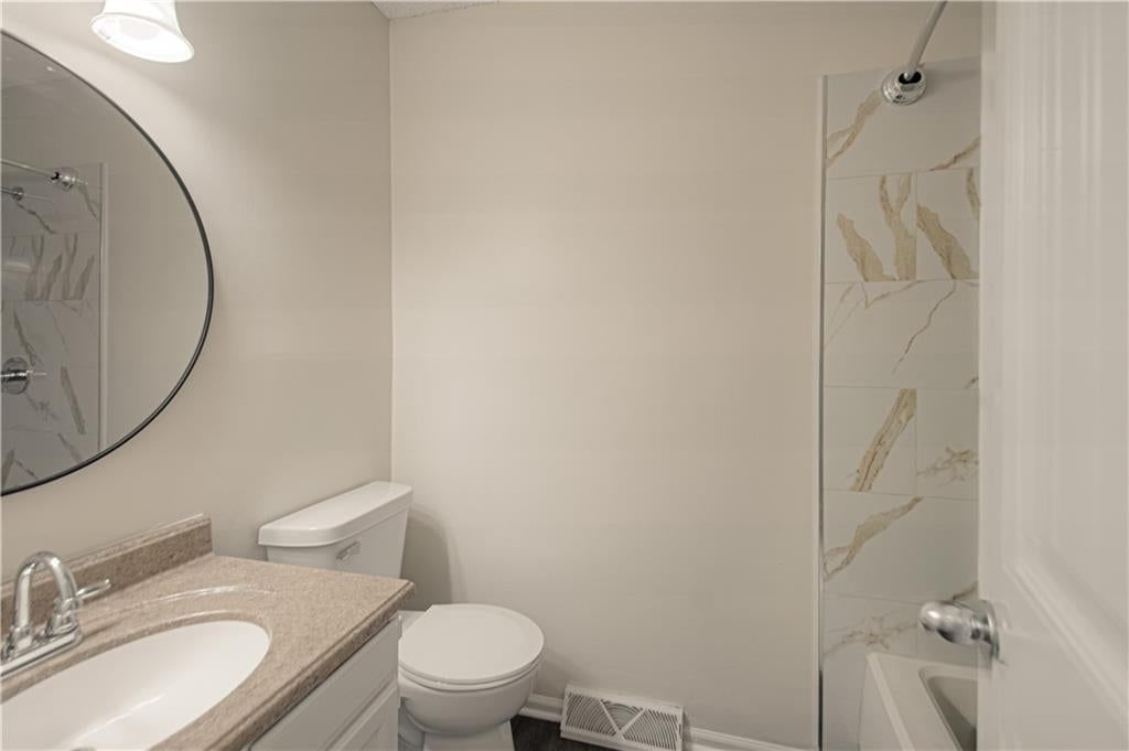 Photo 22 of 29 - 6616 E 128th Street, Grandview, MO 64030