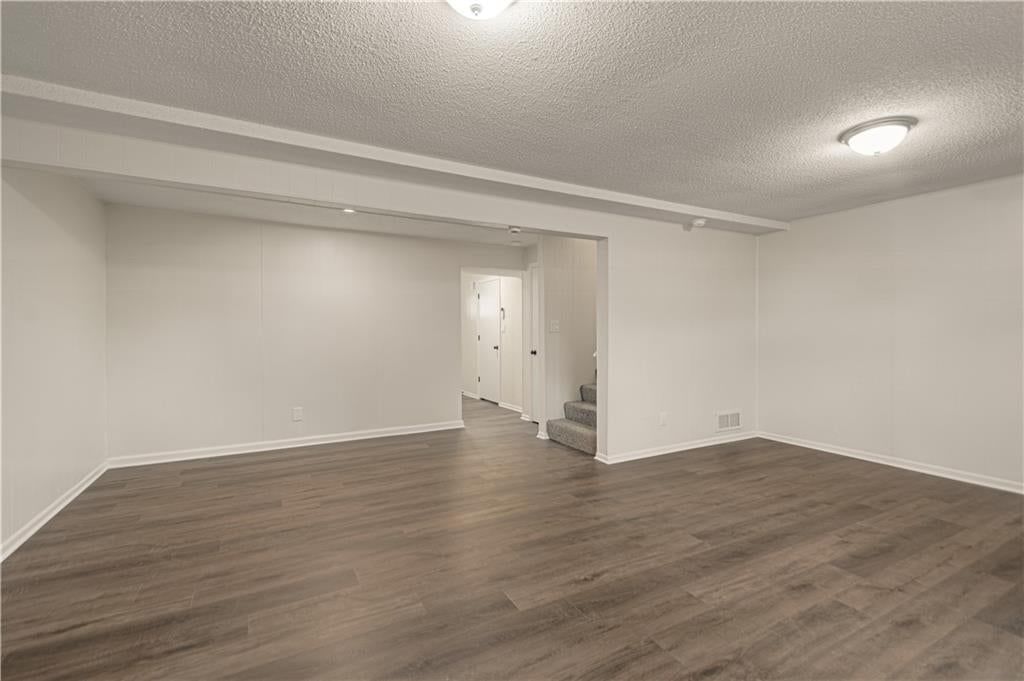 Photo 26 of 29 - 6616 E 128th Street, Grandview, MO 64030