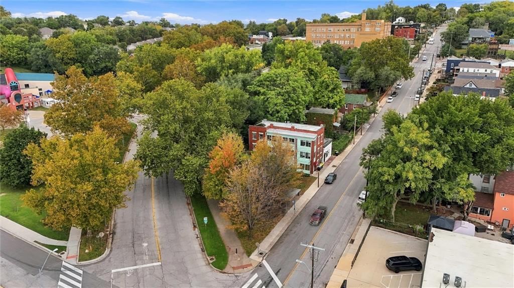 Photo 13 of 18 - 2018-26 Summit Street