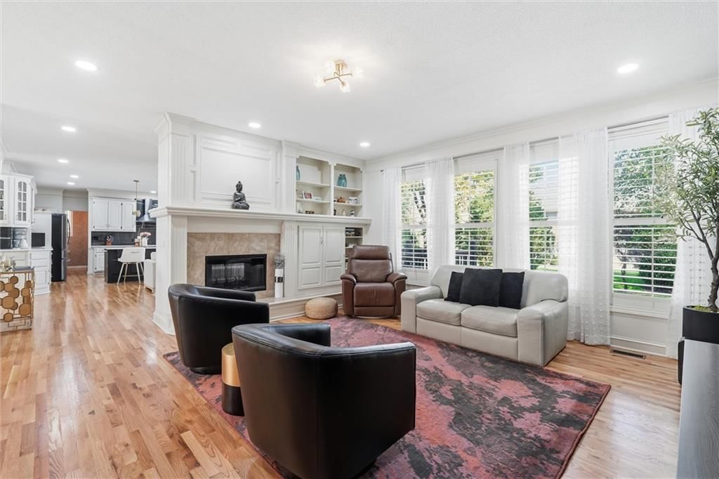 5712 W 146th Street, Overland Park, KS