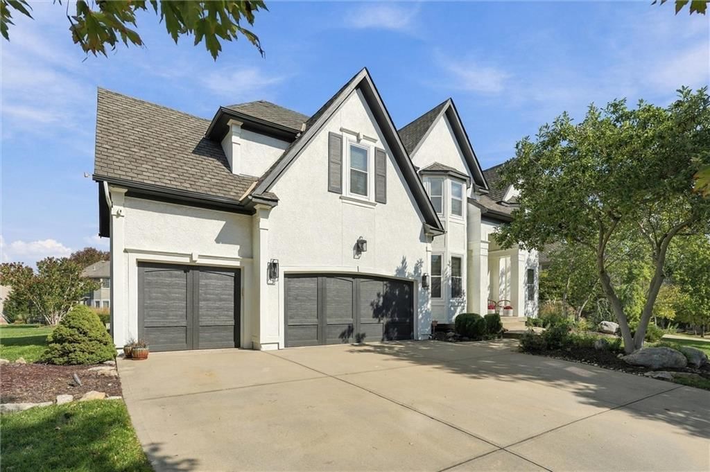 5712 W 146th Street, Overland Park, KS