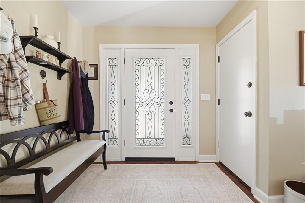 Photo 5 of 59 - 201 SE Westwind Drive, Lee's Summit, MO 64063
