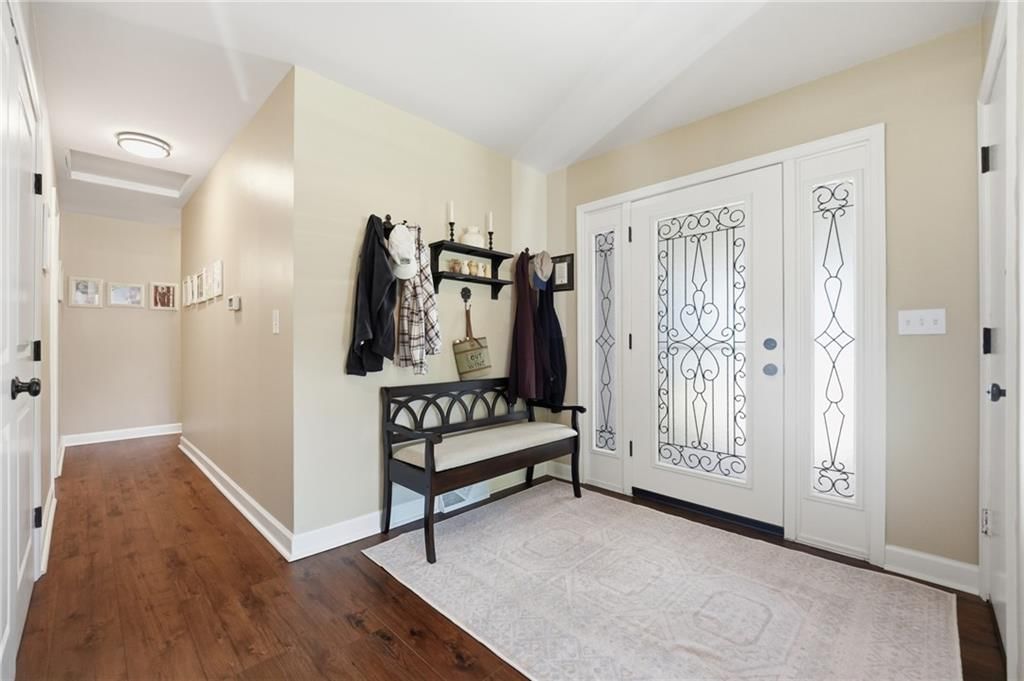 Photo 6 of 59 - 201 SE Westwind Drive, Lee's Summit, MO 64063