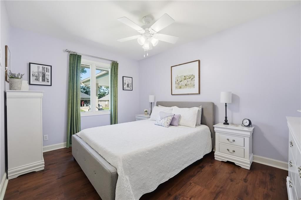Photo 7 of 59 - 201 SE Westwind Drive, Lee's Summit, MO 64063