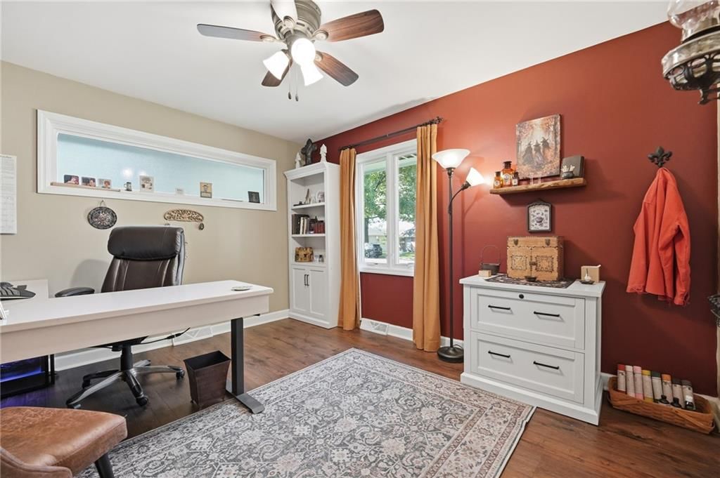 Photo 10 of 59, 201 SE Westwind Drive, Lee's Summit, MO 64063