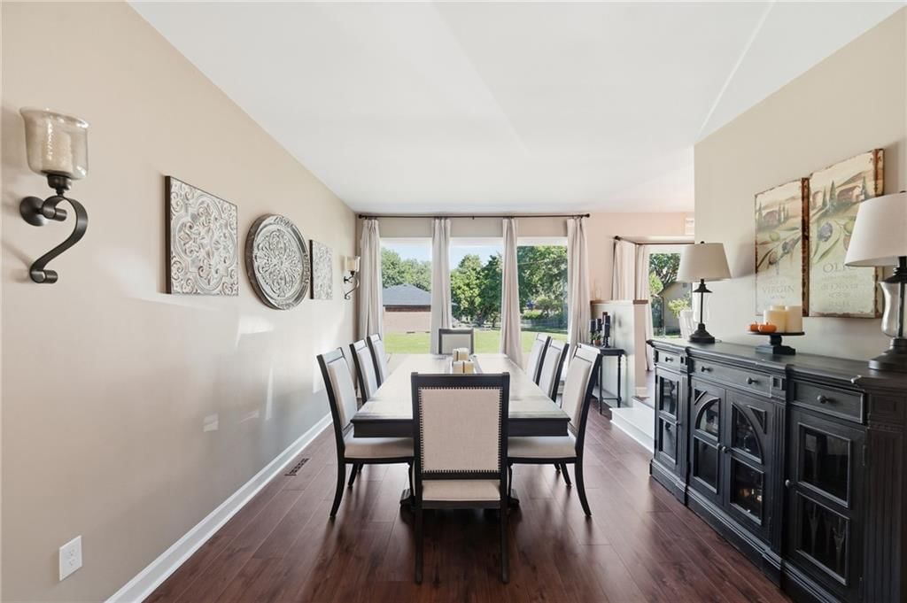 Photo 17 of 59 - 201 SE Westwind Drive, Lee's Summit, MO 64063
