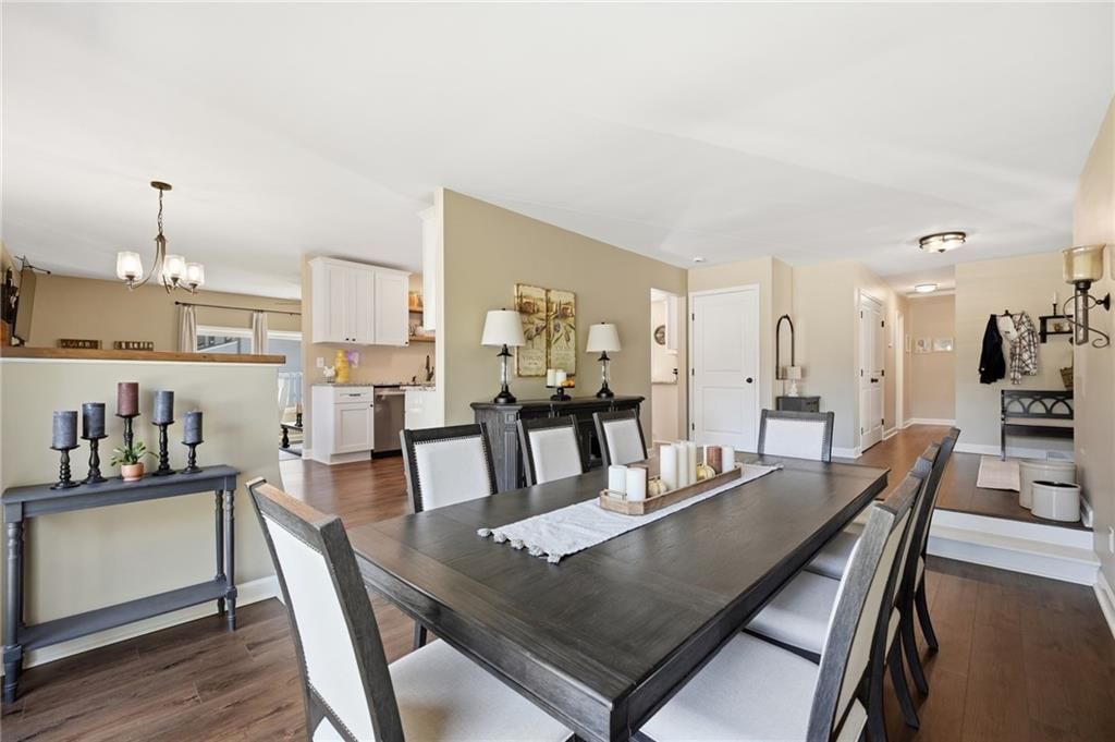 Photo 20 of 59 - 201 SE Westwind Drive, Lee's Summit, MO 64063
