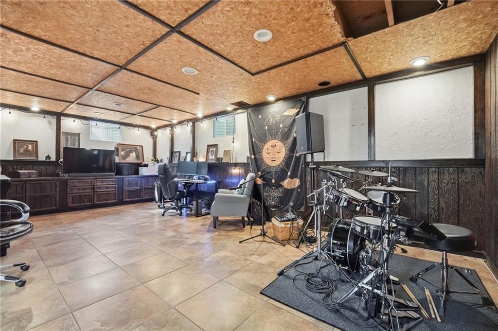 Photo 37 of 59, 201 SE Westwind Drive, Lee's Summit, MO 64063