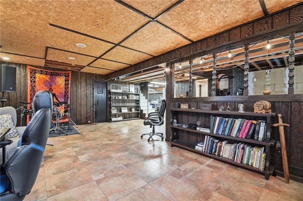Photo 39 of 59 - 201 SE Westwind Drive, Lee's Summit, MO 64063