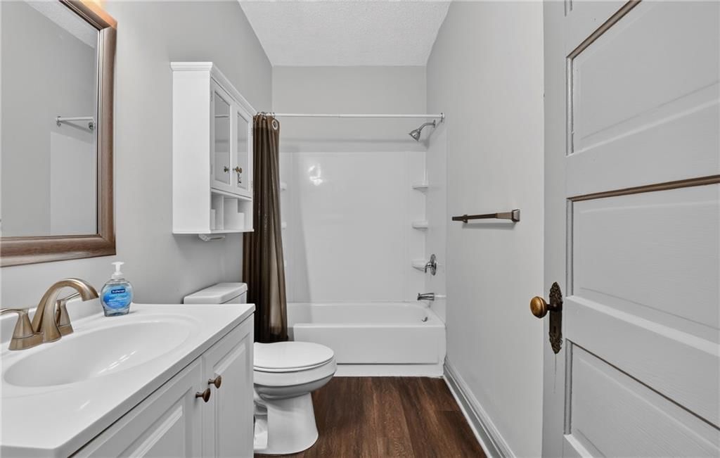 Photo 10 of 43 - 4013 Springfield Street, Kansas City, KS 66103