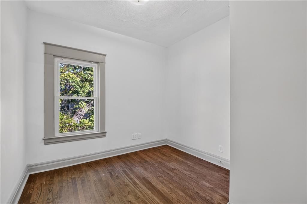 Photo 11 of 43 - 4013 Springfield Street, Kansas City, KS 66103