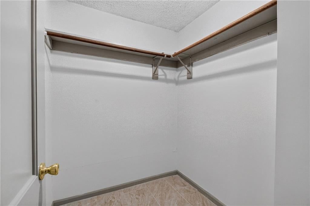 Photo 25 of 43 - 4013 Springfield Street, Kansas City, KS 66103