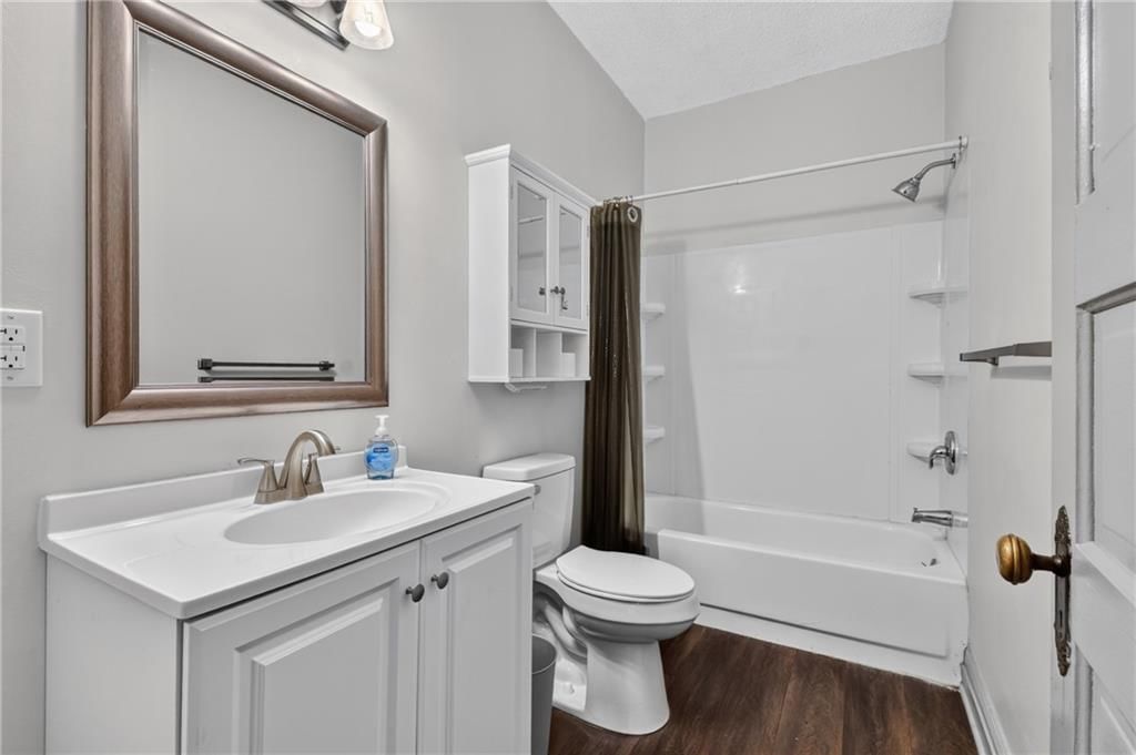 Photo 9 of 43 - 4013 Springfield Street, Kansas City, KS 66103