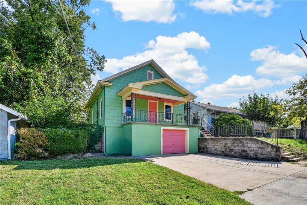 Photo 36 of 43 - 4013 Springfield Street, Kansas City, KS 66103