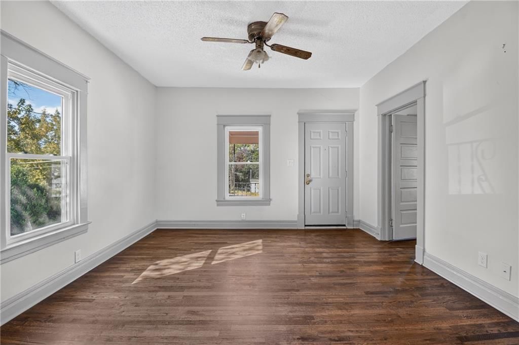 Photo 4 of 43 - 4013 Springfield Street, Kansas City, KS 66103
