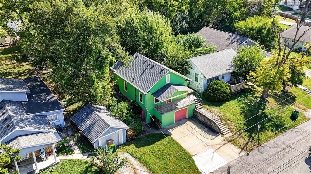 Photo 32 of 43 - 4013 Springfield Street, Kansas City, KS 66103