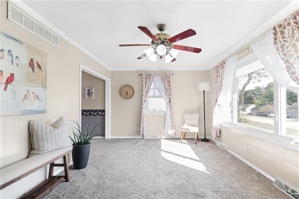 Photo 6 of 25 - 3012 S Norwood Avenue S, Independence, MO 64052