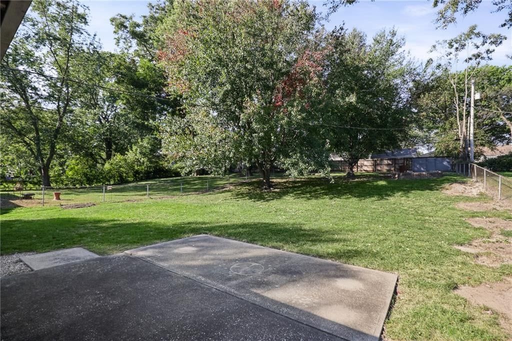 Photo 23 of 25 - 3012 S Norwood Avenue S, Independence, MO 64052