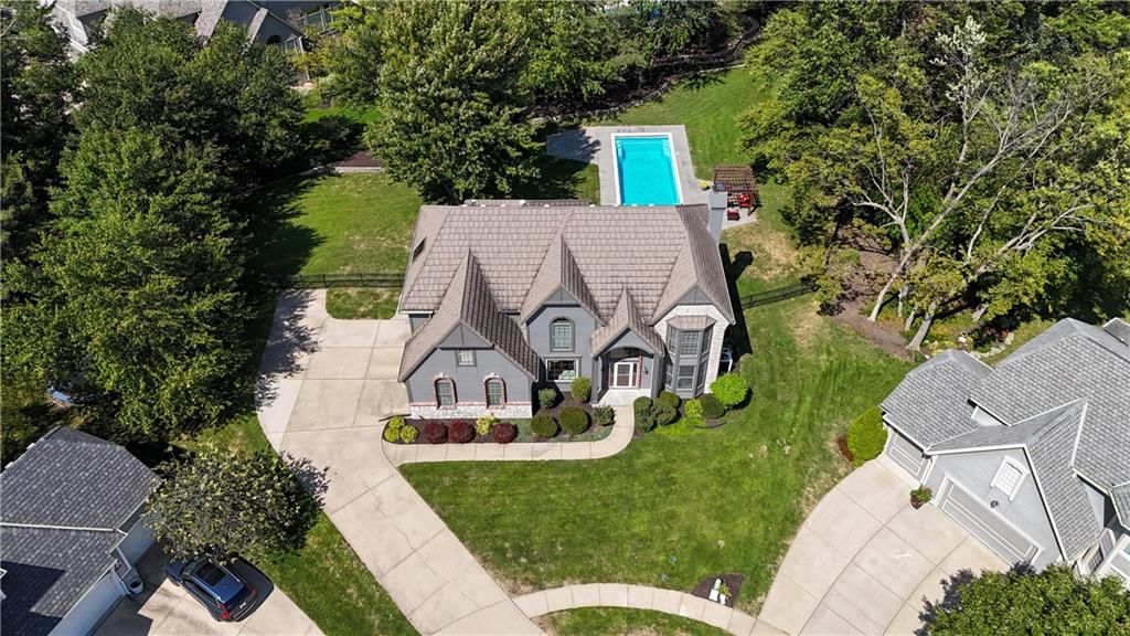 Photo 9 of 16 - 9410 141st Street, Overland Park, KS 66221