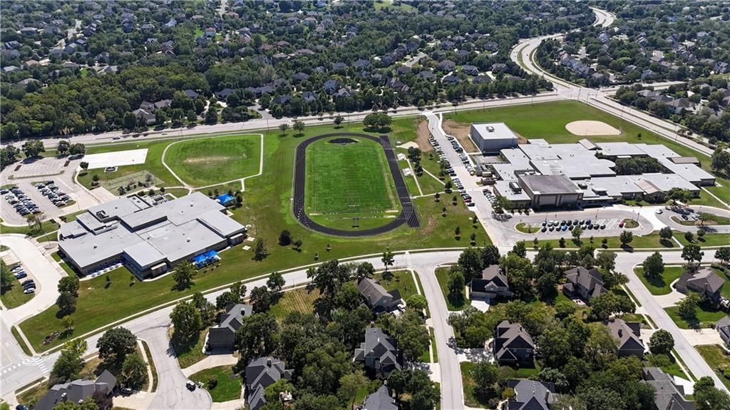 Photo 14 of 16 - 9410 141st Street, Overland Park, KS 66221
