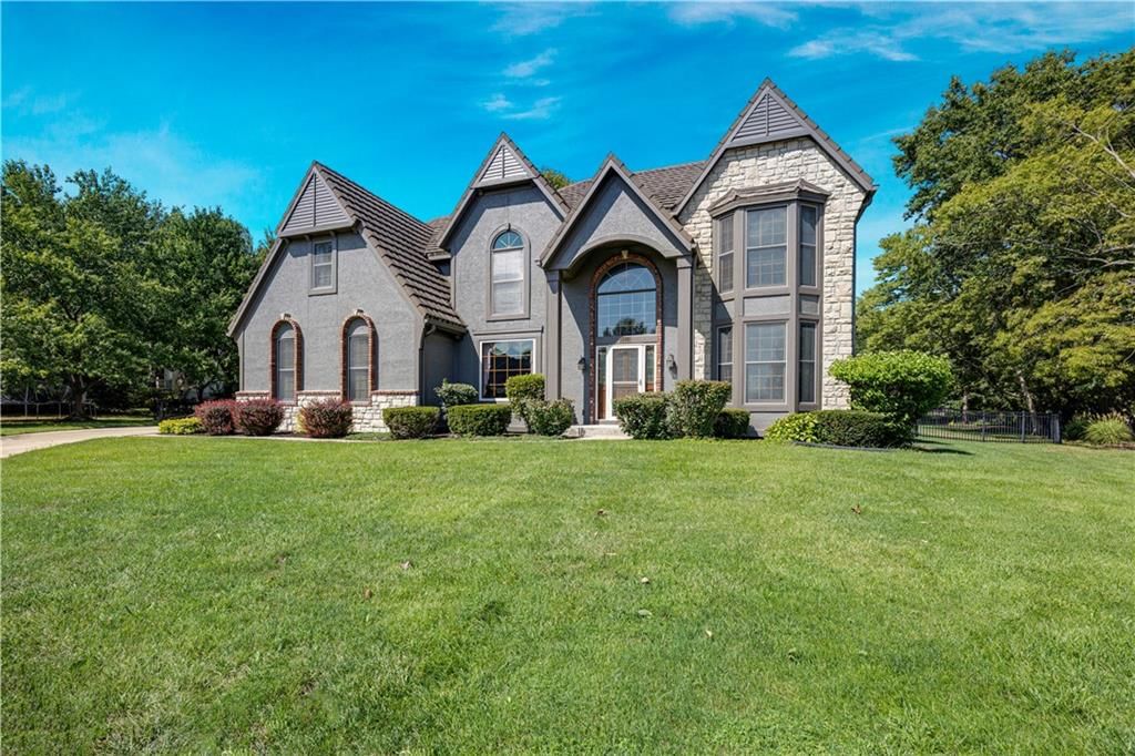 Photo 16 of 16 - 9410 141st Street, Overland Park, KS 66221