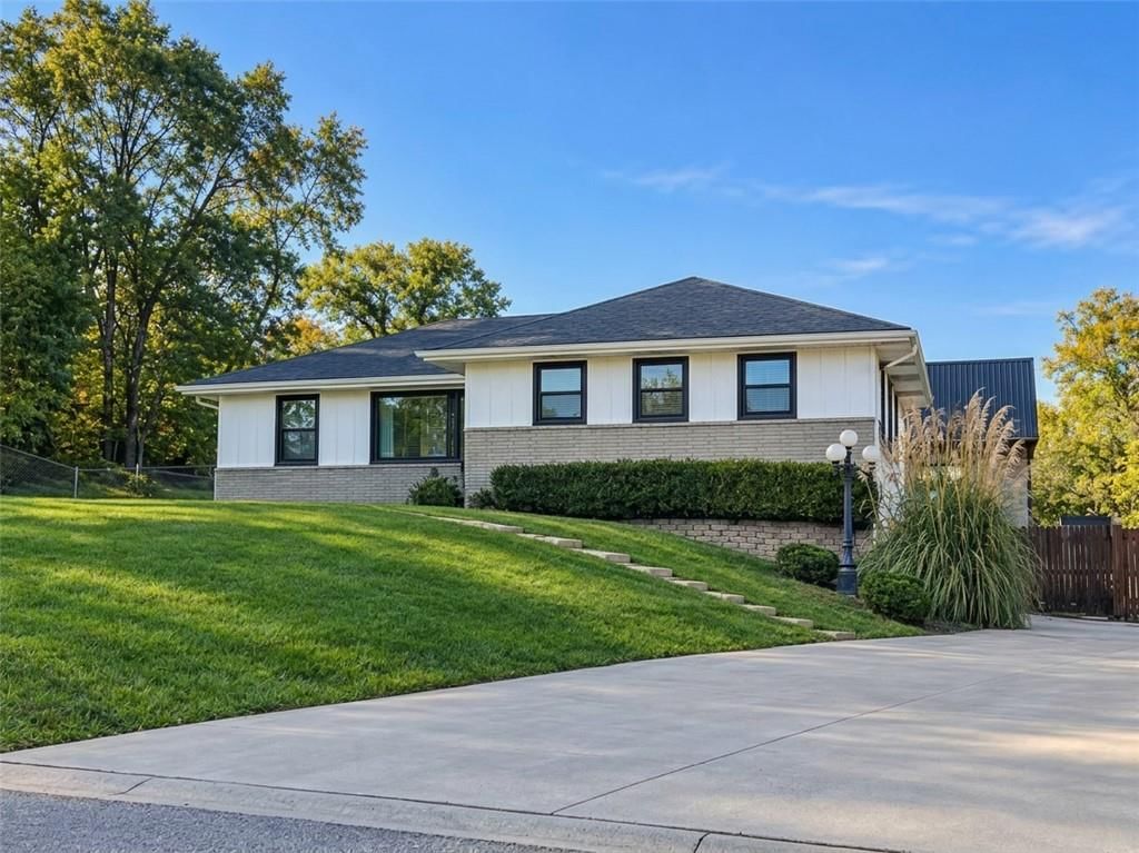 5815 oak grove road, Kansas City, KS