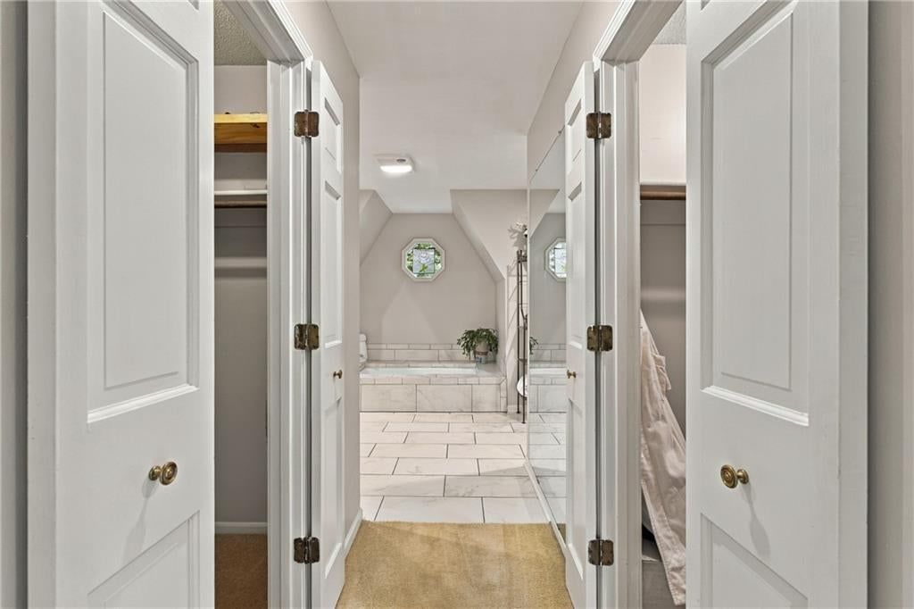 Photo 18 of 36 - 9320 W 113th Street, Overland Park, KS 66210