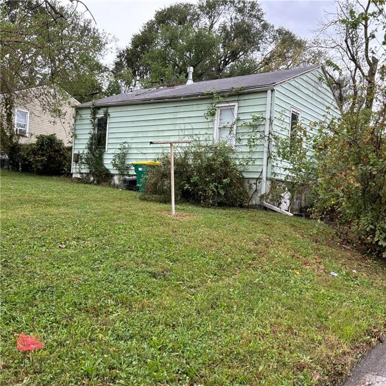 Photo 4 of 9 - 2743 31 Street N, Kansas City, KS 66104