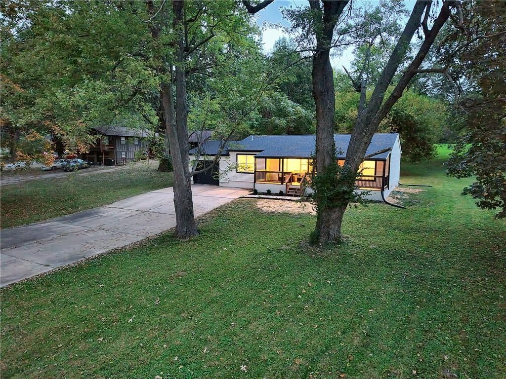 1909 S Ellison Way, Independence, MO: listing photo 2