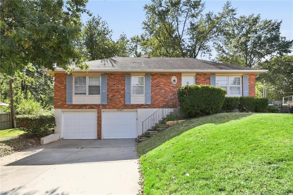 1405 NE 76th Street, Gladstone, MO: listing photo 2