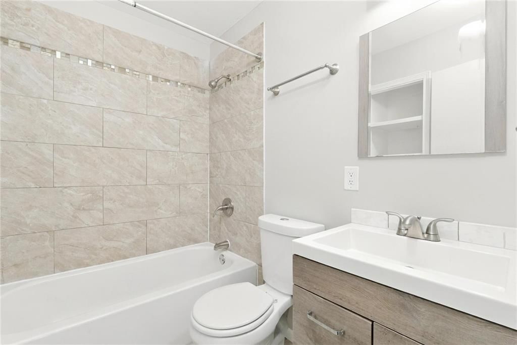 Photo 23 of 26 - 400 N Ponca Drive, Independence, MO 64056