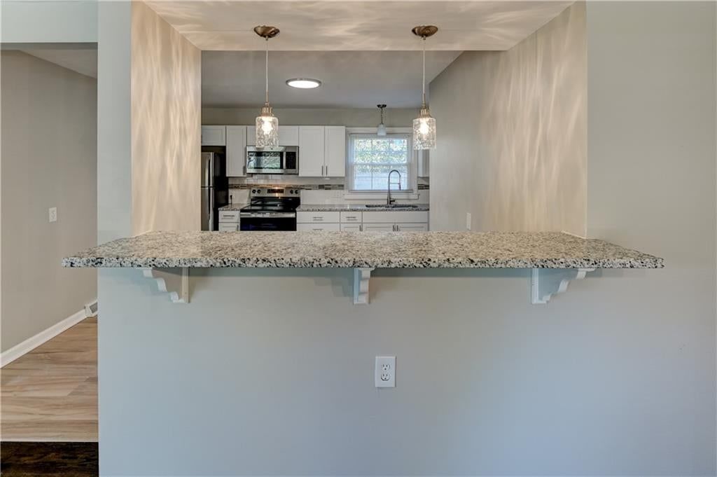 Granite counters and gray countertops at 2708 S Glenwood Avenue, Independence, MO 64052
