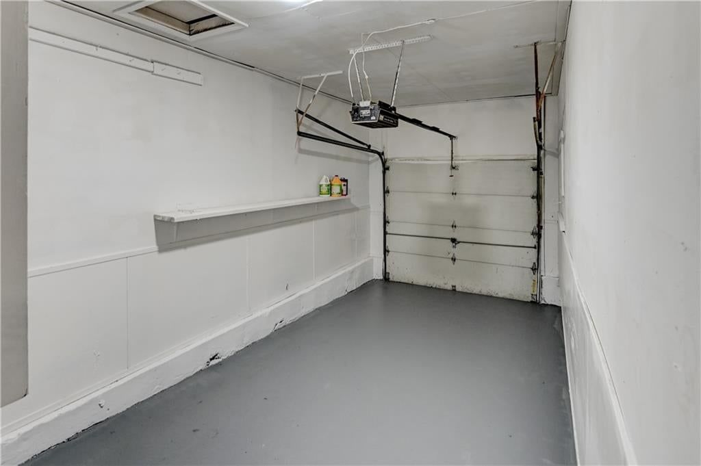 Attached garage at 2708 S Glenwood Avenue, Independence, MO 64052