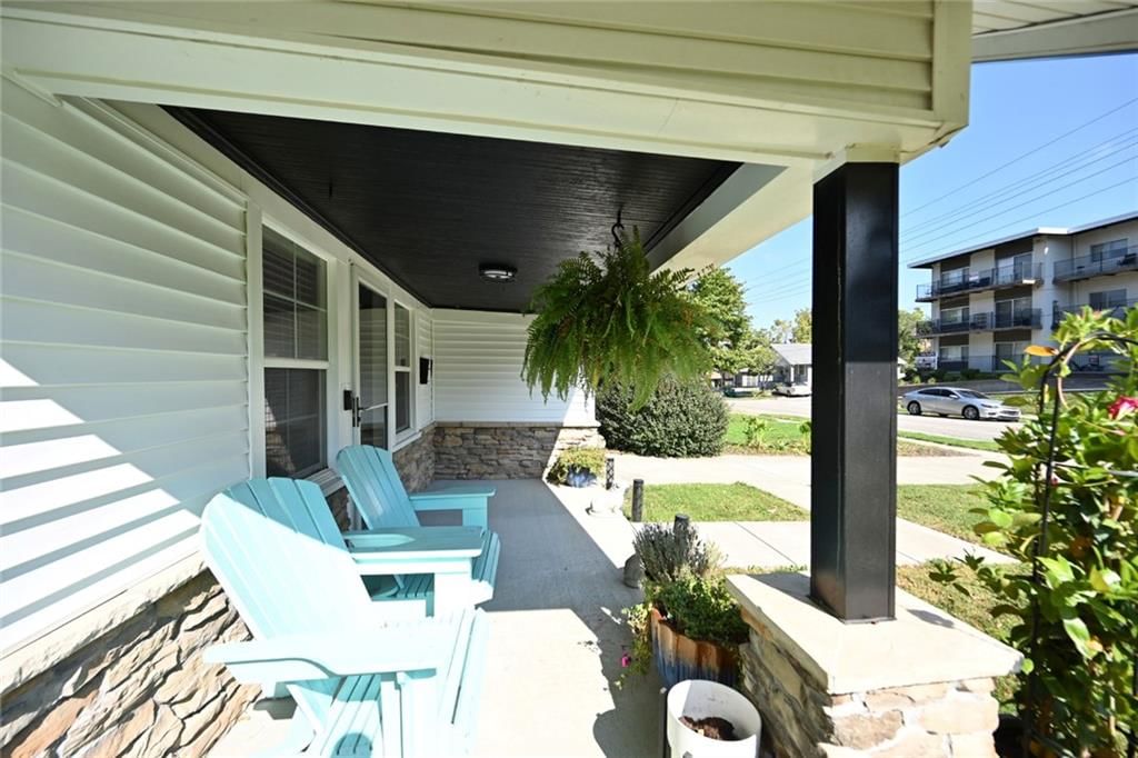 Photo 4 of 25 - 4116 Adams Street, Kansas City, KS 66103